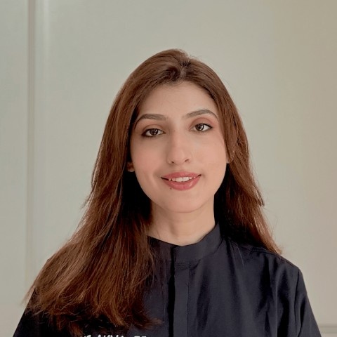 Dr-Amna-Riaz